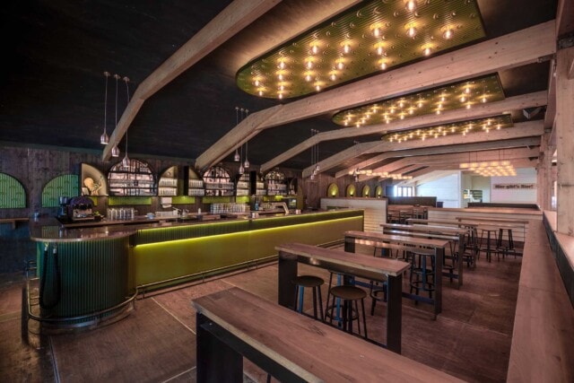 Weitergedacht statt neu gedacht – die Erweiterung des Göckelesmaier Festzelts - WECAUSE